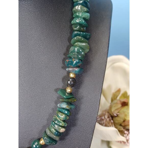 Vintage Polished Malachite Green Necklace Long Goldtoned Beads Stunning Unique - Picture 3 of 13